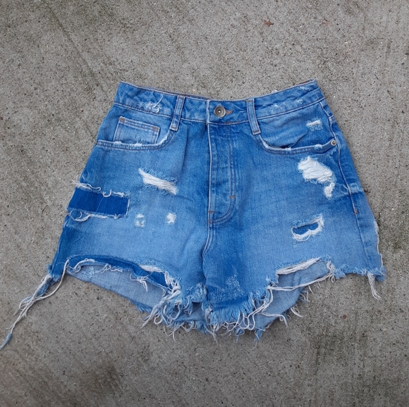 Zara ripped distressed short jean shorts - Picture 1 of 3